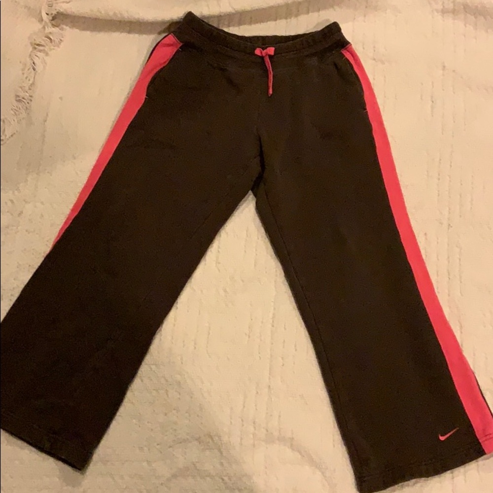 Girls Nike wide leg sweatpants